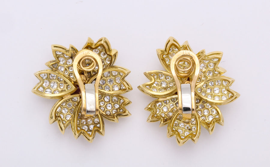 14k Yellow Gold Plumeria Flower Stud Earrings — Dazzlers Inc